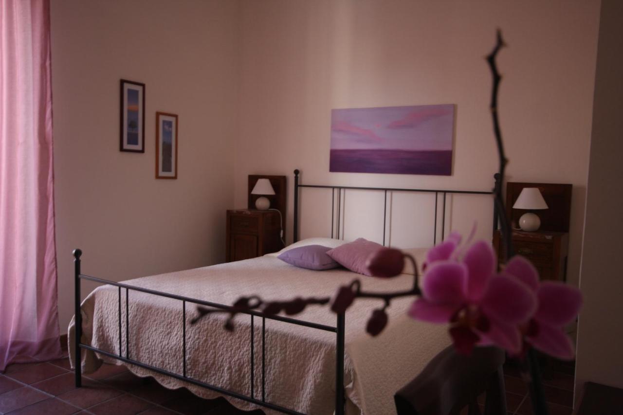 Porta Del Vento Bed and Breakfast Giardini Naxos Exteriör bild
